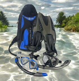 345789 Aqua Lung Snorkel Set Men S Size S/m 1 Fins 2 Snorkels Goggles And Gear Bag