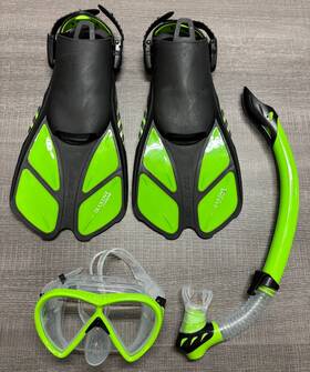 Cressi 843607562645 Adult Bonete Dry Snorkel Set Lime - Size S-m Lot #107