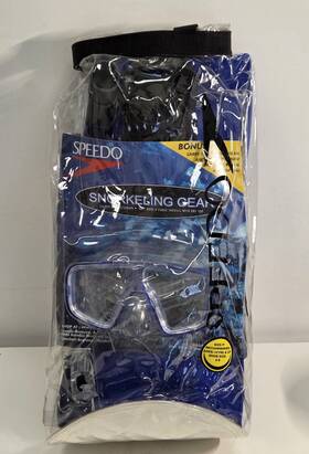 Speedo 638950847057 New Snorkeling Gear Set With Mask Snorkel And Fins Size M Blue