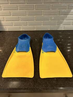 1619 Tritan Swimtech Tritanyellow And Blue Fins Size 5-7 Made In Malaysia #1619