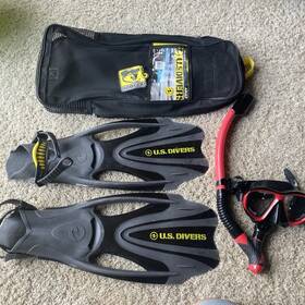 U.s. Divers 053242346665 U.s. Adult Snorkel Set Large Mask Fins Travel Bag Black Red