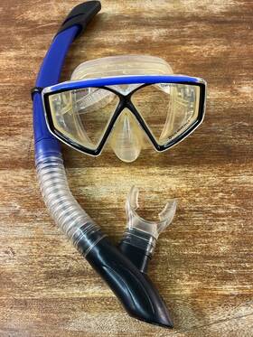 236644 U.s. Divers Blue Adult Mask And Snorkel Set-easily Adjustable-tempered Glass