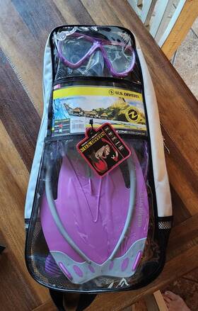711221 U.s. Driver New Divers Travel Ready Belize Snorkel Set Silicone Ultra Comfort Lady S/m
