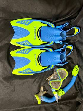 311260 Us Divers Youth Standard Snorkel Set With Fins L/xl Diving Mesh Bag