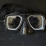Seadive Tempered Glass 1.5 Snorkel Mask Black Silicone Straps Made In Usa. Fixed Price $18.16.