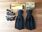 Vintage U.s. Divers Co. Aqua Lung 2 Wrap Around Mask Black With Snorkel & Fins. Fixed Price $160.00.