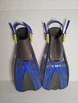 Kids Aqua Lung Sport Fins (only), Size Large 5-8 Grey And Blue. Fixed Price $10.00.