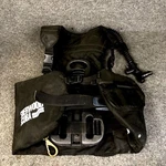 Sherwood Scuba Freedom Vest Men's Large Black In Euc. Fixed Price $50.00.