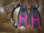 U.s. Divers Adult Pro Snorkeling Set Mask Fins Hot Pink Sz Sm/med 5-9.5. Fixed Price $39.99.