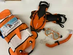 Head Sea Pals Jr Kids Mask Dry Fins Set Snorkeling Orange Clownfish. Fixed Price $39.95.