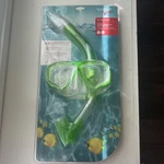 Speedo Junior Adventure Mask + Snorkel Kelly Green Polycarbonate Lenses. Fixed Price $14.22.
