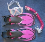 Head Pirate Junior Youth Snorkel Set Size Sm 9/13 Mask Fin W Travel Bag. Fixed Price $35.00.