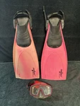 Seaquest Accelerator Dive Scuba Snorkel Swim Fins Flippers Small With Mask. Fixed Price $17.95.