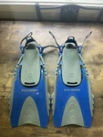 Us Divers Flippers Size S/m 5-9.5 Unisex Blue Gray. Fixed Price $10.75.
