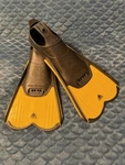 New Cressi Rondine Light Swim/snorkel Fins Yellow Full Foot ,size 8-9. Fixed Price $19.99.