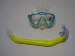 Poi Pounders Childrens 2 Pc Seahorse Mask & Snorkel Combo Pack. Fixed Price $13.89.
