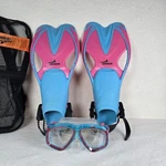 Speedo Junior Dive Snorkel Set Fins, Mask, Bag Pink And Blue. Fixed Price $24.95.