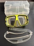 U.s. Divers Hawaii 2 Snorkel Mask W/ Case, Adjustable, Clear Tempered Glass Used. Fixed Price $40.00.