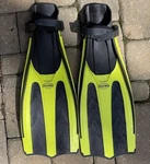 Swim Fins Yellow Adult Dolfino Fast Streamline Size S-m 4.5 -8.5 Scuba Snorkel. Fixed Price $24.00.