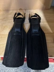 Aqua-lung U.s. Divers Blades Fins Flippers Size Small. Fixed Price $35.00.